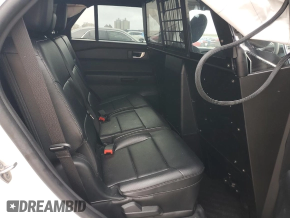 2023 Ford Police Interceptor Utility z VIN 1FM5K8AB9PGA62413, wystawiony jako Copart lot #51018865 z przebiegiem Nie podano mil oraz Szkoda całkowita • Salvage title. Historia ofert i sprzedaży dostępna na DreamBid. Obrazek 11.