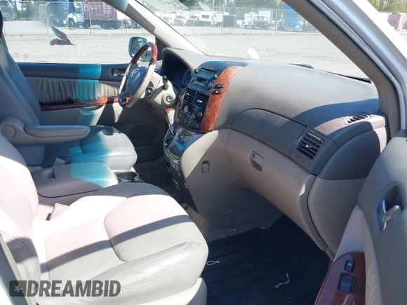 2004 Toyota Sienna XLE with VIN 5TDZA22C54S093012, listed as a IAAI auction lot 42036122 with 171,655 mi miles and . Bid and sale history available at carsss.com. Image 5.