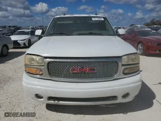 2004 GMC Yukon XL Denali with VIN 1GKFK66U84J258384, listed as a Copart auction lot 76179964 with 0 mi miles and Salvage Title. Bid and sale history available at carsss.com. Image 5.