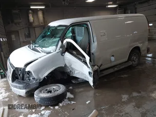 2016 GMC Savana Cargo Van with VIN 1GTW7AFF8G1261629, listed as a IAAI auction lot 41579429 with 92,566 mi miles. Bid and sale history available at carsss.com. Image 2.