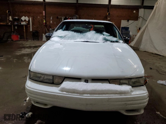 1997 Oldsmobile Cutlass Supreme S z VIN 1G3WH52M2VF354848, wystawiony jako Copart lot #41706835 z przebiegiem 80 995 mil mil oraz Szkody całkowita. Historia ofert i sprzedaży dostępna na DreamBid. Obrazek 5.