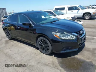 2017 Nissan Altima S z VIN 1N4AL3AP5HC242632, wystawiony jako IAAI lot #42355295 z przebiegiem 146 655 mil mil oraz . Historia ofert i sprzedaży dostępna na DreamBid. Obrazek 1.