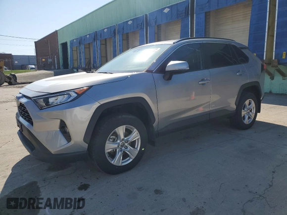 2021 Toyota RAV4 XLE with VIN 2T3W1RFV6MC152866, listed as a Copart auction lot 53529645 with 0 mi miles and Salvage Title. Bid and sale history available at carsss.com. Image 1.