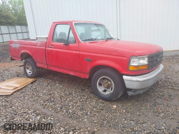 1993 Ford F-150 with VIN 1FTDF15Y3PNB32641, listed as a IAAI auction lot 41980527 with 244,747 mi miles. Bid and sale history available at carsss.com. Image 1.