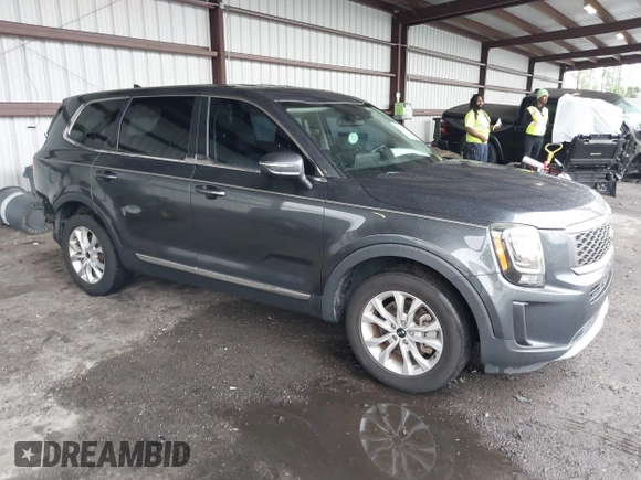 2020 Kia Telluride LX z VIN 5XYP24HC3LG008929, wystawiony jako IAAI lot #42242220 z przebiegiem 82 964 mil mil oraz . Historia ofert i sprzedaży dostępna na DreamBid. Obrazek 1.