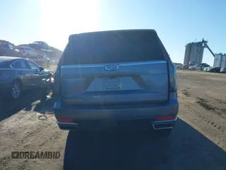 2021 Cadillac Escalade Premium Luxury z VIN 1GYS4CKL2MR231788, wystawiony jako IAAI lot #41630686 z przebiegiem 56 672 mil mil oraz . Historia ofert i sprzedaży dostępna na DreamBid. Obrazek 16.
