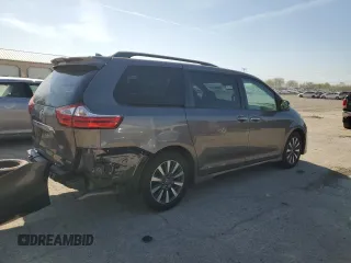 2018 Toyota Sienna XLE Auto Access Seat with VIN 5TDYZ3DC2JS930768, listed as a Copart auction lot 52964115 with 121,191 mi miles and Salvage Title. Bid and sale history available at DreamBid. Image 3.