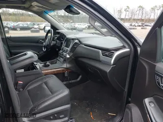 2017 Chevrolet Suburban LT with VIN 1GNSKHKC1HR354293, listed as a IAAI auction lot 41995959 with 58,729 mi miles. Bid and sale history available at carsss.com. Image 5.