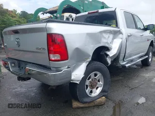 2010 Dodge 2500 SLT z VIN 3D7UT2CL9AG130789, wystawiony jako IAAI lot #42358839 z przebiegiem 128 802 mil mil oraz . Historia ofert i sprzedaży dostępna na DreamBid. Obrazek 6.