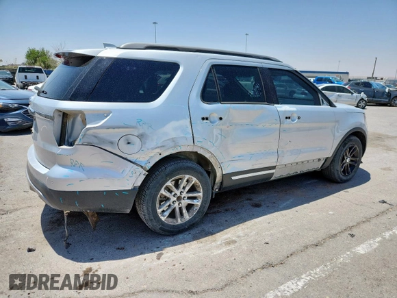 2017 Ford Explorer XLT with VIN 1FM5K7D84HGD05878, listed as a Copart auction lot 58927695 with 117,559 mi miles and Salvage title. Bid and sale history available at DreamBid. Image 3.