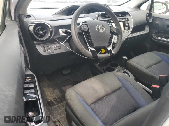 2016 Toyota Prius One z VIN JTDKDTB32J1615392, wystawiony jako Copart lot #52917075 z przebiegiem 74 438 mil mil oraz Czysty tytuł • Clean title. Historia ofert i sprzedaży dostępna na DreamBid. Obrazek 8.