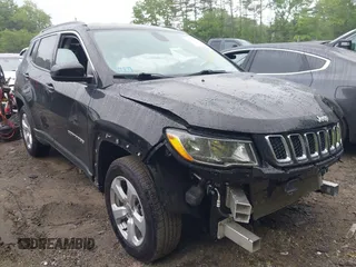 2021 Jeep Compass Latitude with VIN 3C4NJDBBXMT575577, listed as a IAAI auction lot 42363945 with 32,341 mi miles and . Bid and sale history available at DreamBid. Image 1.