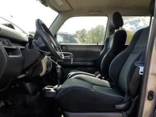 2006 Scion xB z VIN JTLKT324X64125823, wystawiony jako Copart lot #56101735 z przebiegiem 155 454 mil mil oraz Tytuł czysty. Historia ofert i sprzedaży dostępna na DreamBid. Obrazek 7.