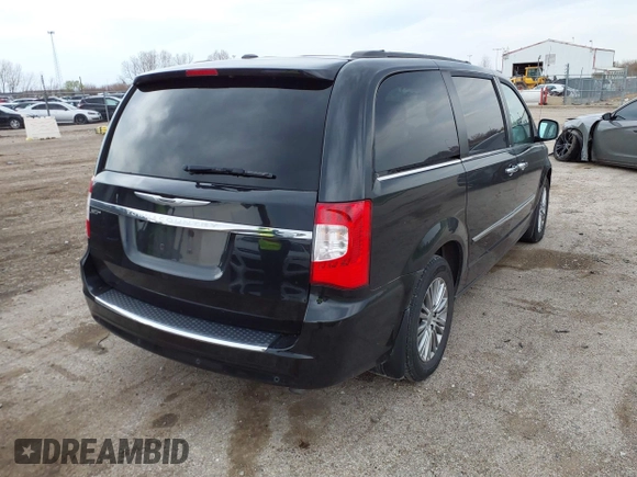 2014 Chrysler Town & Country Touring-L with VIN 2C4RC1CG6ER176156, listed as a IAAI auction lot 42008100 with 139,519 mi miles. Bid and sale history available at carsss.com. Image 4.