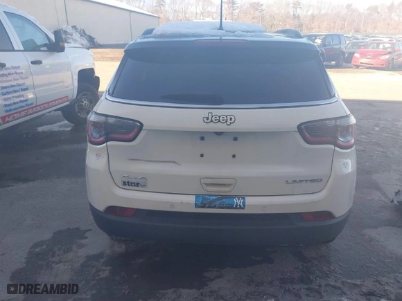 2018 Jeep Compass Limited with VIN 3C4NJDCB1JT372880, listed as a IAAI auction lot 38775768 with 14,243 mi miles. Bid and sale history available at carsss.com. Image 16.