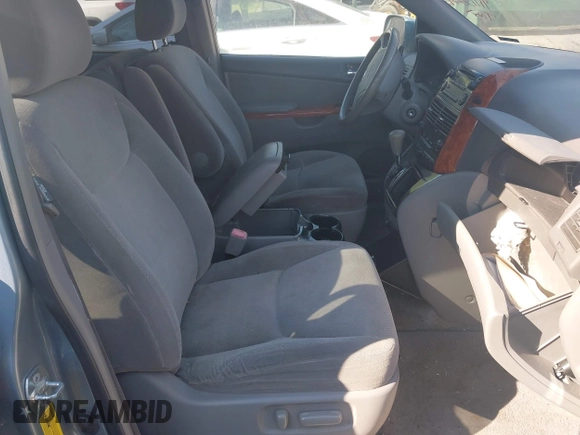 2007 Toyota Sienna XLE with VIN 5TDZK22C67S026114, listed as a IAAI auction lot 41913559 with 80,803 mi miles. Bid and sale history available at carsss.com. Image 5.