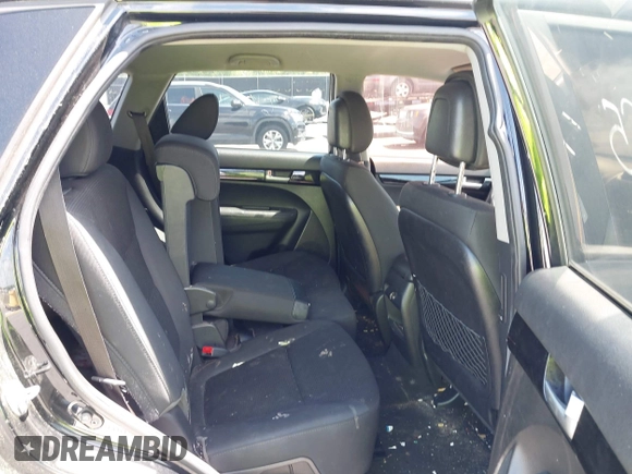 2015 Kia Sorento LX with VIN 5XYKT4A74FG594260, listed as a IAAI auction lot 42016829 with 155,026 mi miles. Bid and sale history available at carsss.com. Image 8.