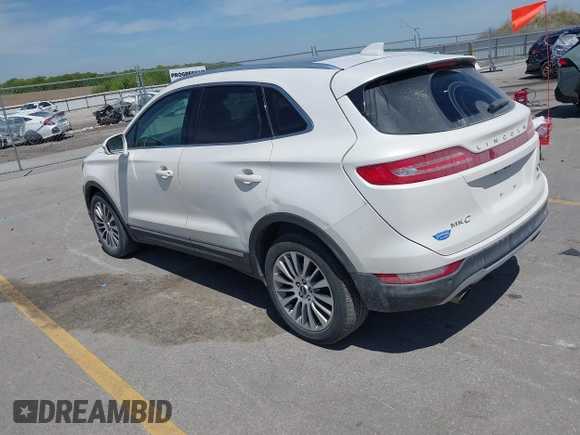 2017 Lincoln MKC Reserve with VIN 5LMTJ3DH6HUL13417, listed as a IAAI auction lot 42231525 with 150,762 mi miles and . Bid and sale history available at DreamBid. Image 3.