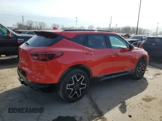 2023 Chevrolet Blazer RS z VIN 3GNKBERS3PS226533, wystawiony jako Copart lot #48231685 z przebiegiem 4 994 mil mil oraz Szkoda całkowita • Salvage title. Historia ofert i sprzedaży dostępna na DreamBid. Obrazek 3.