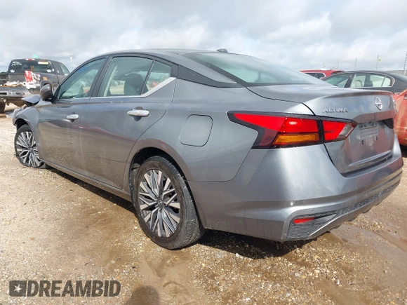 2023 Nissan Altima SV z VIN 1N4BL4DV9PN329053, wystawiony jako IAAI lot #42373968 z przebiegiem 50 729 mil mil oraz . Historia ofert i sprzedaży dostępna na DreamBid. Obrazek 3.