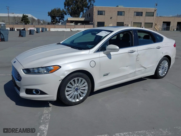 2013 Ford Fusion Energi Titanium with VIN 3FA6P0SU3DR273676, listed as a IAAI auction lot 41777822 with 189,283 mi miles. Bid and sale history available at carsss.com. Image 17.