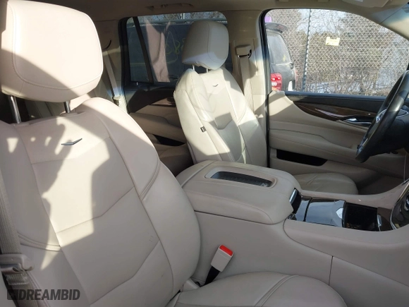 2019 Cadillac Escalade Premium Luxury with VIN 1GYS4CKJ9KR182956, listed as a IAAI auction lot 41353808 with 109,896 mi miles. Bid and sale history available at carsss.com. Image 20.
