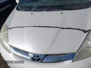 2006 Toyota Sienna XLE z VIN 5TDBA22C16S072064, wystawiony jako IAAI lot #41669738 z przebiegiem 201 678 mil mil oraz . Historia ofert i sprzedaży dostępna na DreamBid. Obrazek 6.