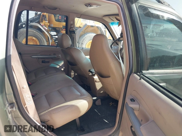 2001 Ford Explorer Sport Trac with VIN 1FMZU67E61UB92823, listed as a IAAI auction lot 42513900 with 186,525 mi miles and . Bid and sale history available at DreamBid. Image 8.