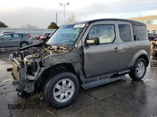 2007 Honda Element EX with VIN 5J6YH18767L007329, listed as a Copart auction lot 42216265 with 105,890 mi miles and Salvage Title. Bid and sale history available at DreamBid. Image 1.