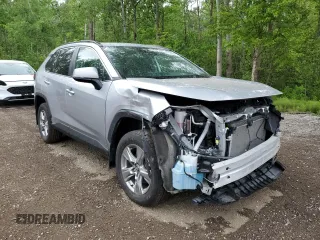 2022 Toyota RAV4 XLE with VIN 2T3R1RFV4NC307350, listed as a Copart auction lot 60890015 with 40,856 mi miles and Salvage title. Bid and sale history available at DreamBid. Image 4.