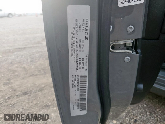 2019 Chrysler 300 S z VIN 2C3CCABG3KH516666, wystawiony jako Copart lot #56636845 z przebiegiem 150 570 mil mil oraz Szkoda całkowita • Salvage title. Historia ofert i sprzedaży dostępna na DreamBid. Obrazek 13.