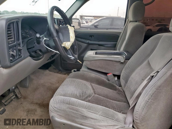 2003 Chevrolet Suburban LS z VIN 3GNEC16Z13G186812, wystawiony jako Copart lot #58567425 z przebiegiem 302 320 mil mil oraz Szkoda całkowita • Salvage title. Historia ofert i sprzedaży dostępna na DreamBid. Obrazek 7.