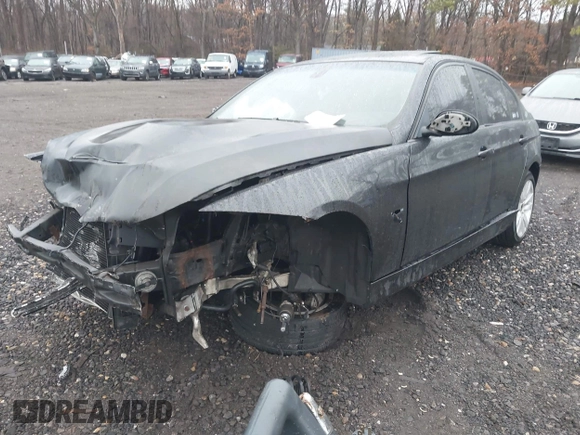 2006 BMW 3 Series 325i z VIN WBAVB13566KR58924, wystawiony jako IAAI lot #41916854 z przebiegiem 160 141 mil mil oraz . Historia ofert i sprzedaży dostępna na DreamBid. Obrazek 2.
