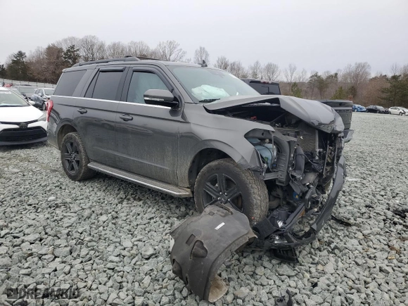 2020 Ford Expedition XLT with VIN 1FMJU1JT6LEA96422, listed as a Copart auction lot 43912165 with 63,929 mi miles and Salvage Title. Bid and sale history available at carsss.com. Image 4.