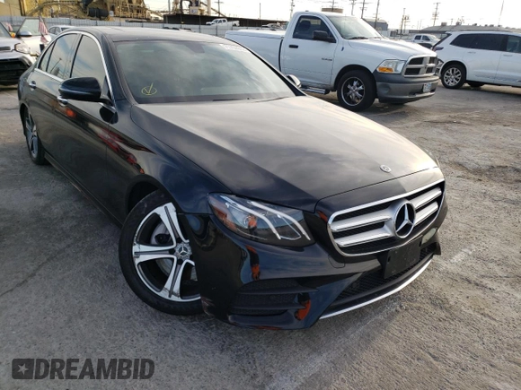 2019 Mercedes-Benz E-Class E 300 with VIN WDDZF4JB8KA642319, listed as a Copart auction lot 71752612 with 40,500 mi miles. Bid and sale history available at carsss.com. Image 4.