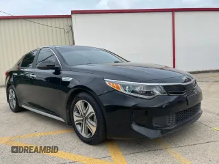 2017 Kia Optima EX z VIN KNAGU4LE7H5014734, wystawiony jako Copart lot #60936805 z przebiegiem 150 568 mil mil oraz Czysty tytuł • Clean title. Historia ofert i sprzedaży dostępna na DreamBid. Obrazek 1.