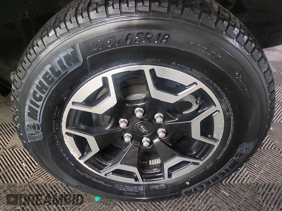 2023 Ford F-150 Lightning Pro z VIN 1FTVW1EL0PWG02840, wystawiony jako IAAI lot #42379448 z przebiegiem 52 710 mil mil oraz . Historia ofert i sprzedaży dostępna na DreamBid. Obrazek 44.