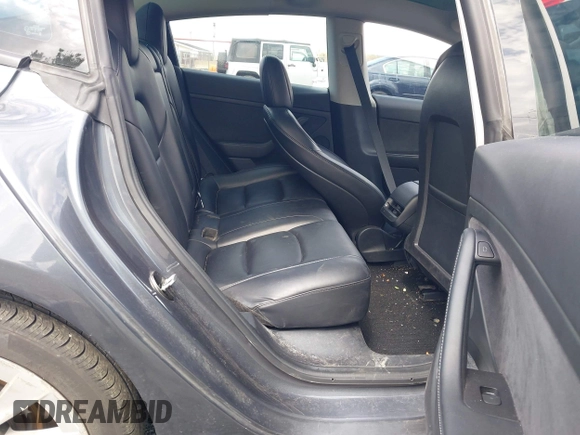 2022 Tesla Model 3 Long Range z VIN 5YJ3E1EB2NF203477, wystawiony jako IAAI lot #42037932 z przebiegiem 56 509 mil mil oraz . Historia ofert i sprzedaży dostępna na DreamBid. Obrazek 8.