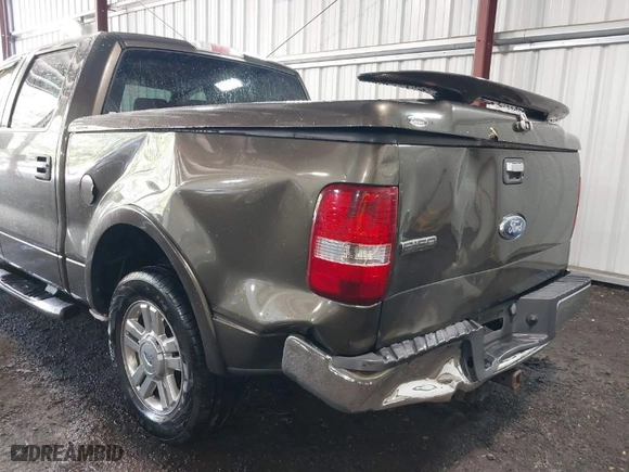 2008 Ford F-150 XLT with VIN 1FTPW12V28FB89948, listed as a IAAI auction lot 40197659 with 238,596 mi miles. Bid and sale history available at carsss.com. Image 6.