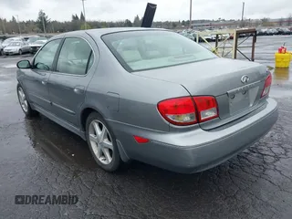 2004 Infiniti I35 with VIN JNKDA31A74T208001, listed as a IAAI auction lot 41835959 with 84,747 mi miles. Bid and sale history available at carsss.com. Image 3.