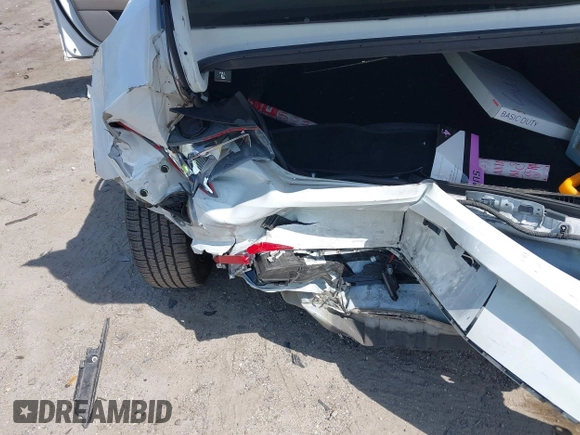 2022 Hyundai Elantra SEL with VIN 5NPLM4AG5NH067787, listed as a IAAI auction lot 41804677 with 93,276 mi miles and . Bid and sale history available at DreamBid. Image 6.