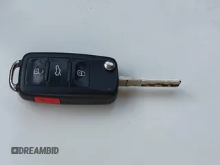 2015 Volkswagen Tiguan S z VIN WVGBV7AX8FW503114, wystawiony jako IAAI lot #42397033 z przebiegiem 200 658 mil mil oraz . Historia ofert i sprzedaży dostępna na DreamBid. Obrazek 11.