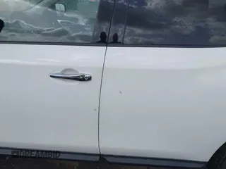 2020 Nissan Pathfinder SL z VIN 5N1DR2CM0LC608388, wystawiony jako IAAI lot #41822939 z przebiegiem 111 445 mil mil oraz . Historia ofert i sprzedaży dostępna na DreamBid. Obrazek 6.