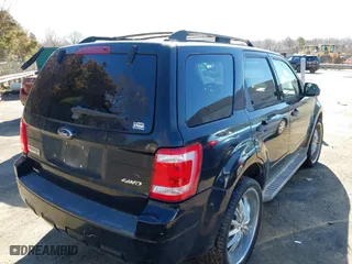 2009 Ford Escape XLT with VIN 1FMCU93G49KD15671, listed as a IAAI auction lot 41751527 with 208,697 mi miles. Bid and sale history available at carsss.com. Image 4.