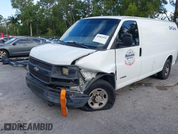 2006 Chevrolet Express Cargo Van with VIN 1GCGG25V161167660, listed as a IAAI auction lot 41902910 with 294,970 mi miles. Bid and sale history available at carsss.com. Image 12.