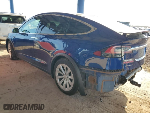 2016 Tesla Model X 70D z VIN 5YJXCBE22GF003067, wystawiony jako Copart lot #56051345 z przebiegiem 126 113 mil mil oraz Szkody całkowita. Historia ofert i sprzedaży dostępna na DreamBid. Obrazek 2.