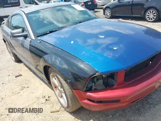 2006 Ford Mustang GT Deluxe with VIN 1ZVFT82H065153666, listed as a IAAI auction lot 42596713 with 264,571 mi miles and . Bid and sale history available at DreamBid. Image 1.