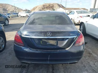 2019 Mercedes-Benz C 300 with VIN 55SWF8EB1KU319315, listed as a IAAI auction lot 41280828 with 81,845 mi miles and . Bid and sale history available at carsss.com. Image 16.