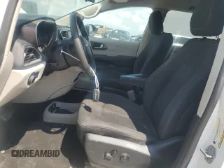 2018 Chrysler Pacifica Touring with VIN 2C4RC1DG9JR130510, listed as a Copart auction lot 63983325 with 201,474 mi miles and Clean title. Bid and sale history available at DreamBid. Image 7.