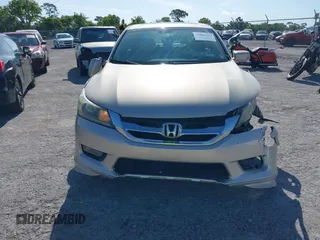 2014 Honda Accord EX-L with VIN 1HGCR2F82EA062207, listed as a IAAI auction lot 39063521 with 116,835 mi miles and . Bid and sale history available at carsss.com. Image 13.